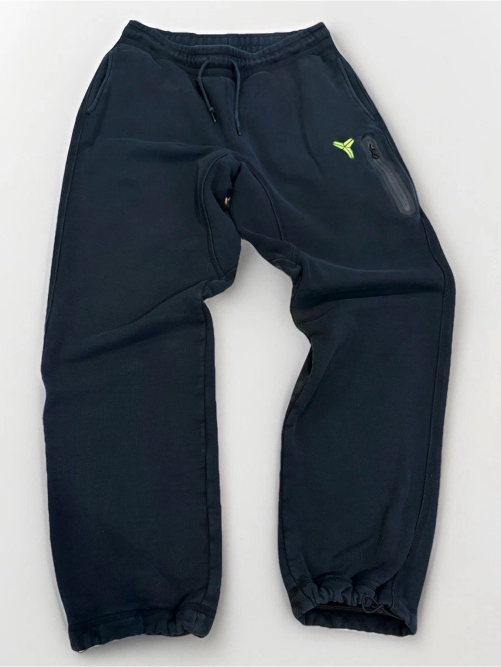 Nike Kobe Sweatpants/Joggers Size Medium Black Mamba Trackpants Basketball
